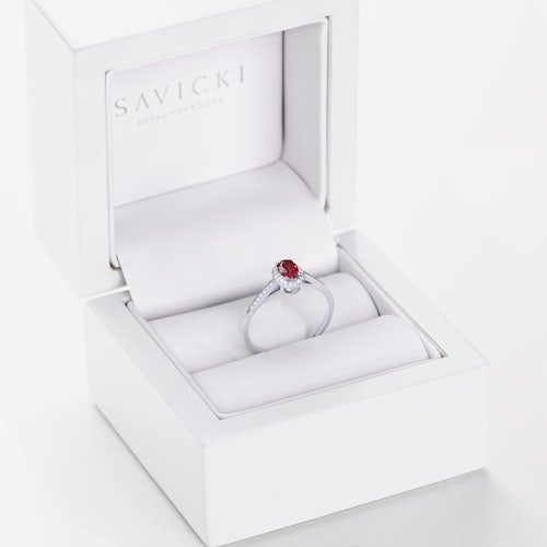 Pierścionek Red Passion: białe złoto, rubin